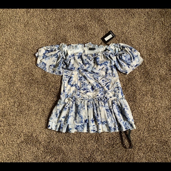 PrettyLittleThing Floral Lace Up Bodycon Dress - Picture 2 of 6